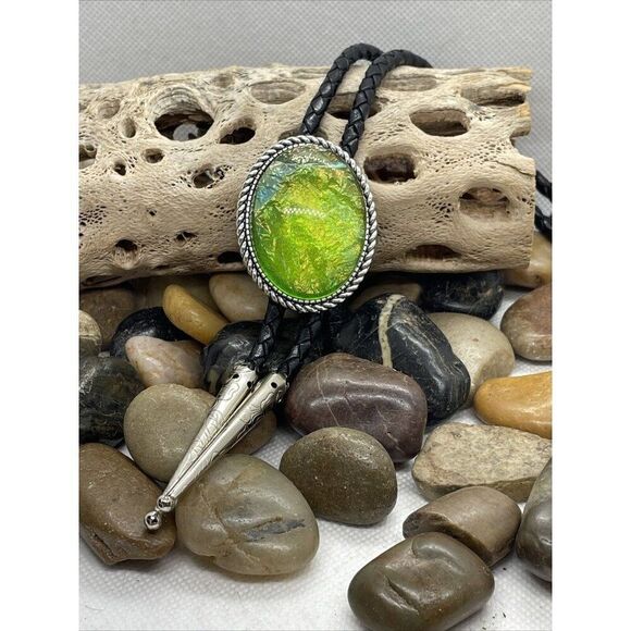 - Silver Large Green Faux Opal Wedding Mens  Womens Western Southwest Bolo - Picture 2 of 12